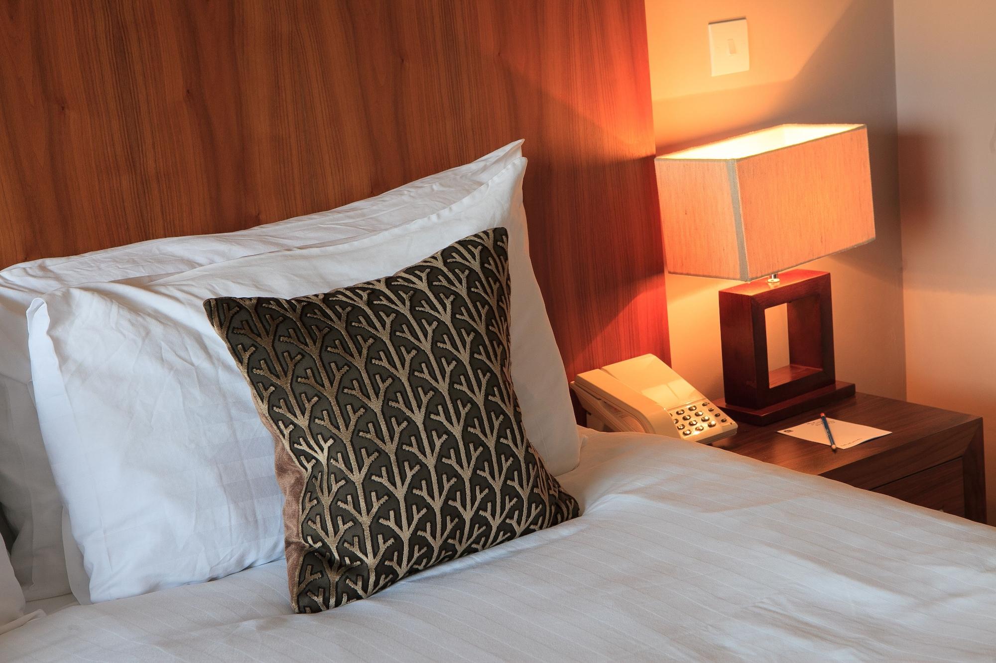 Best Western Plus Centurion Hotel Midsomer Norton Buitenkant foto